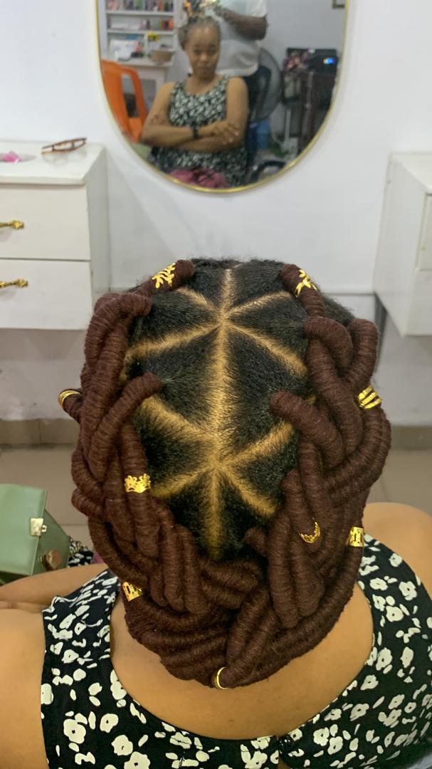 Naturale May customer hairstyle