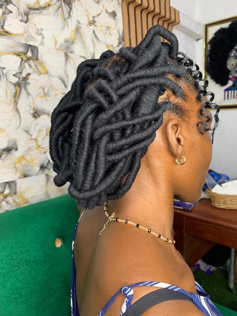 Naturale May protective hairstyle