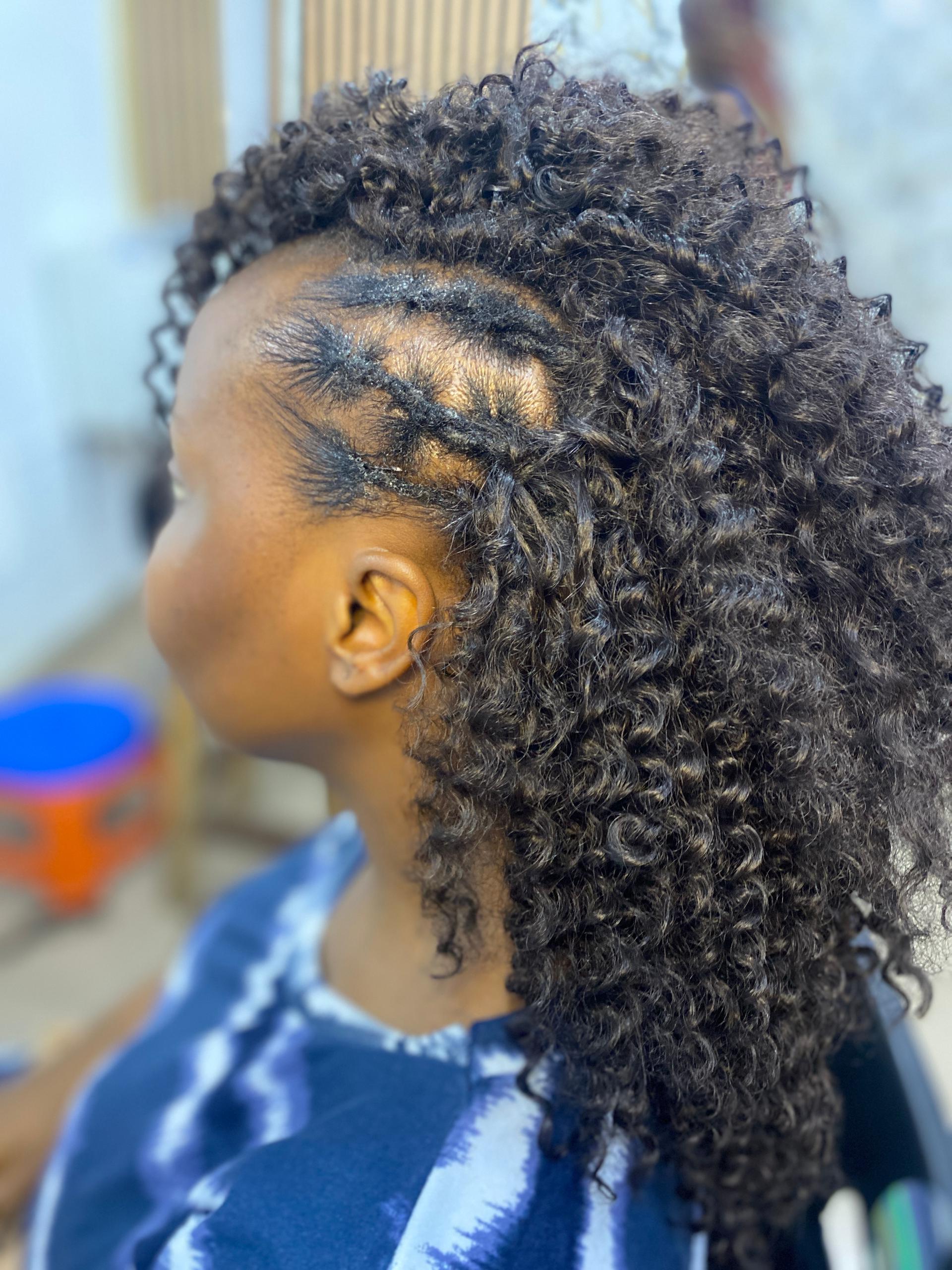 Naturale May hairstyle